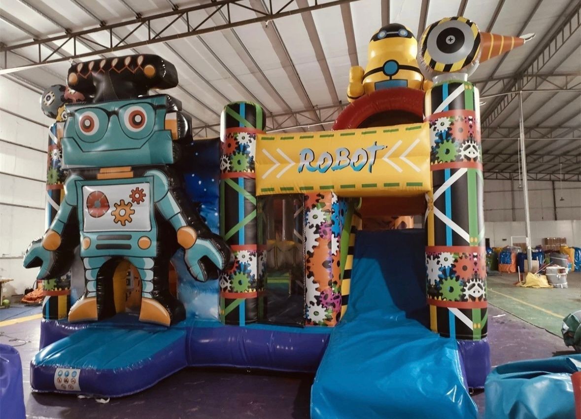 Jetzt Hüpfburg „ROBOT“ in 53894 Mechernich mieten! Perfekt für Kindergeburtstag, Firmenevent oder Straßenfest. Günstige Preise: ab 120 € pro Tag. Spaß garantiert!